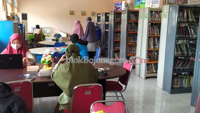 Jumlah Koleksi Buku Perpusda 36.169