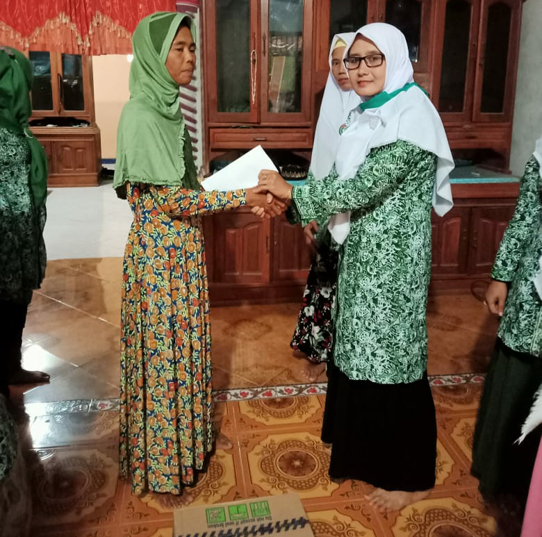 Peduli Masyarakat, PPA Trucuk Bantu Korban Kebakaran