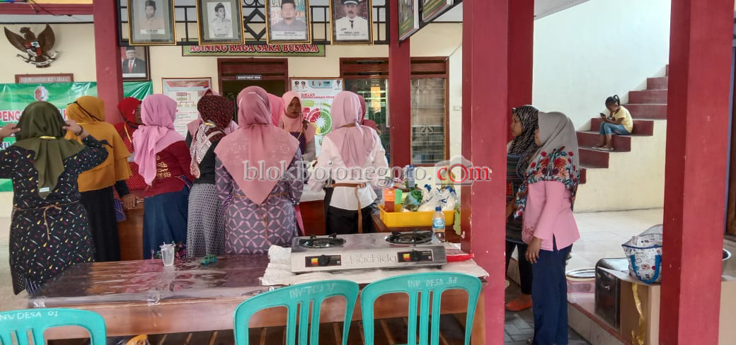 PKK Desa Deru Ikuti Pelatihan Mengolah Hasil Pertanian