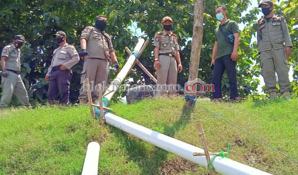 Satpol PP Bojonegoro Razia Tambang Pasir Liar di Ngraho