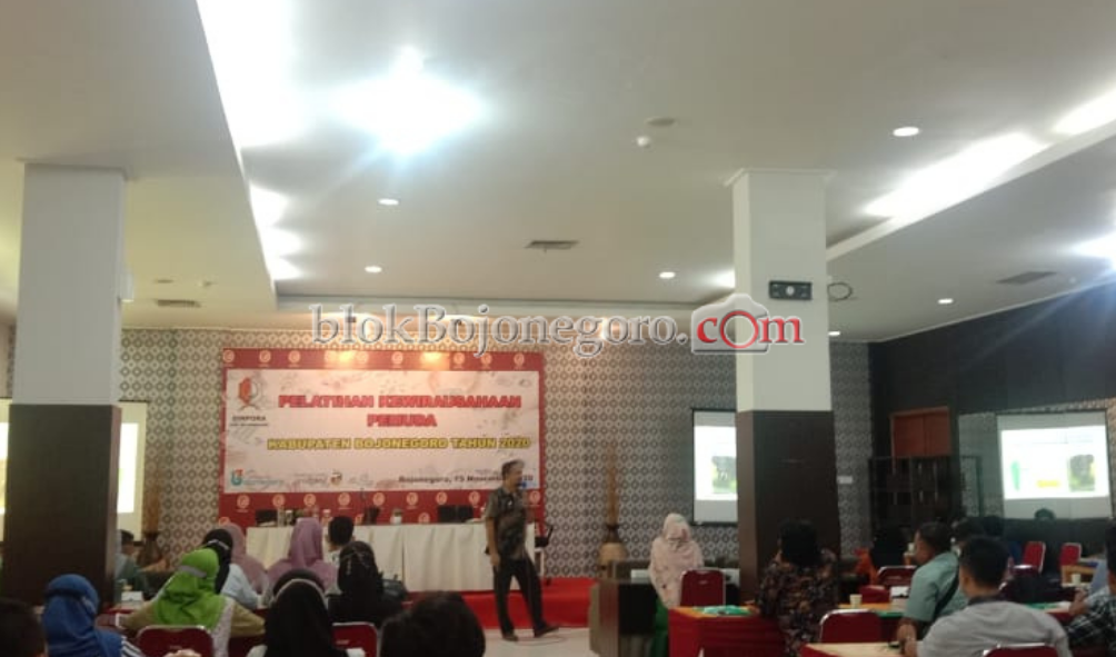 Cari Kader Muda, Dinpora Gelar Pelatihan Kewirausahaan