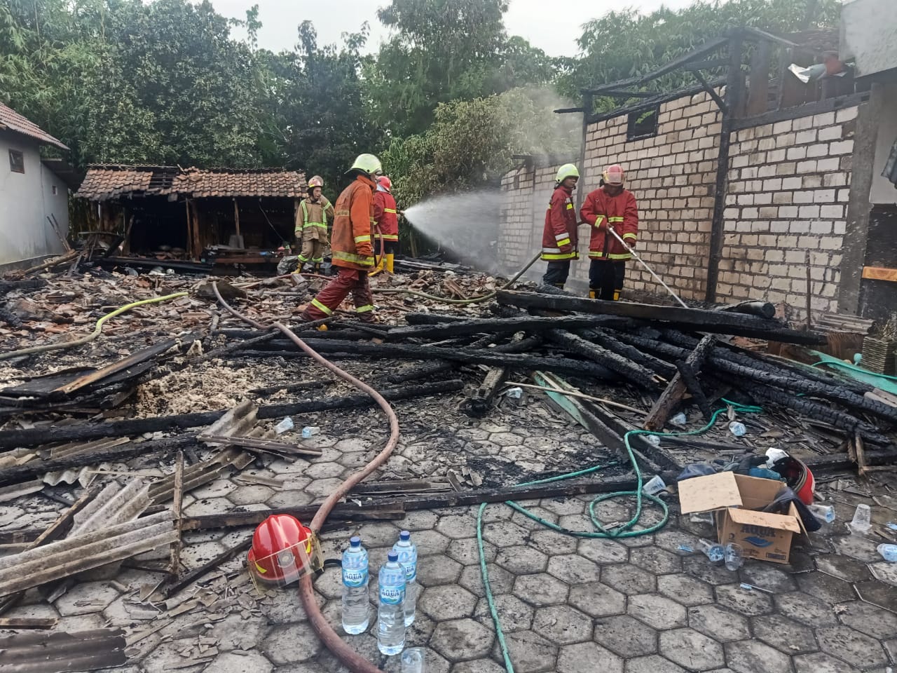 3 Rumah di Desa Sudu Terbakar, Taksiran Kerugian Capai Hingga 260 Juta