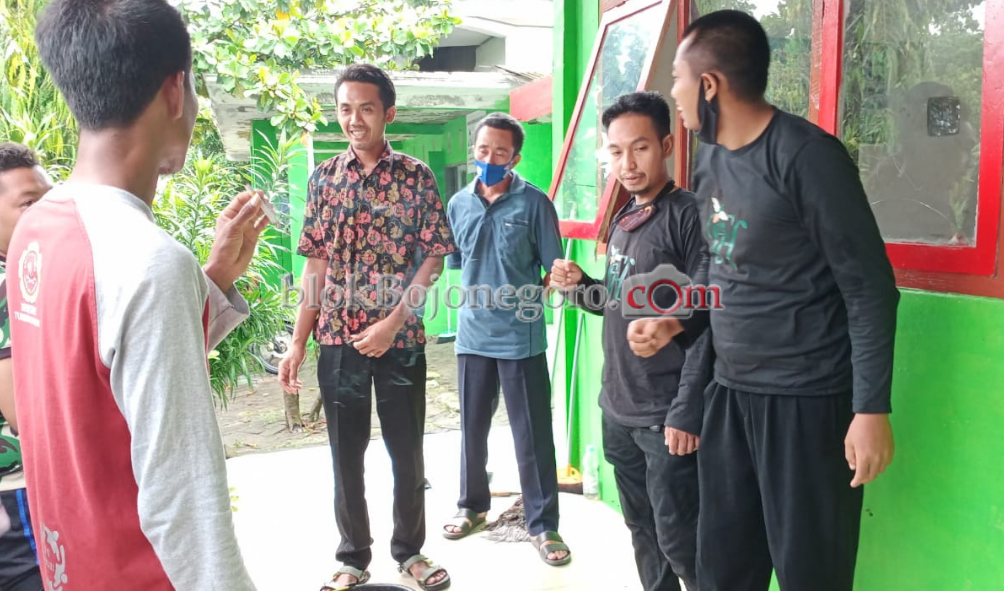 Karang Taruna Tumbrasanom Ajak Pemuda Millenial Berlatih Wirausaha Agribisnis