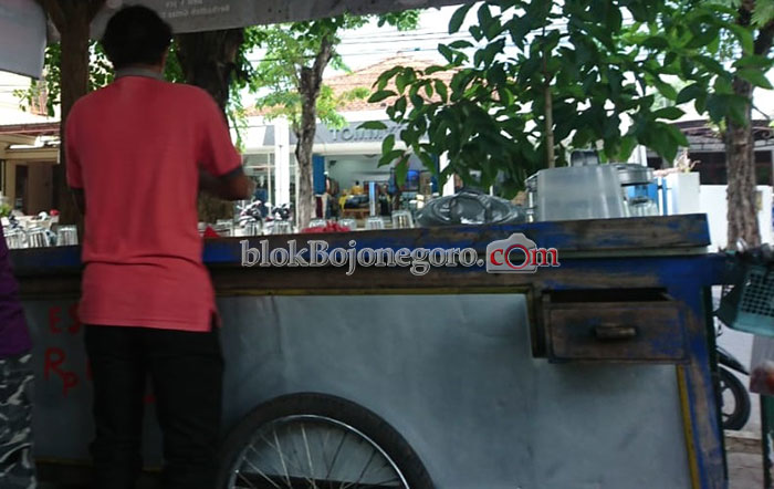 Nikmatnya Es Cao Legendaris di Jalan Teuku Umar