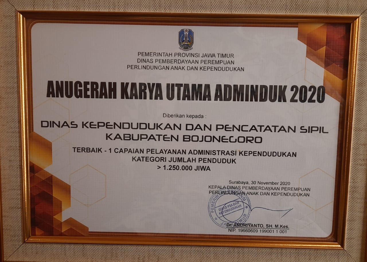 Disdukcapil Bojonegoro Raih Penghargaan Anugerah Karya Utama Adminduk 2020