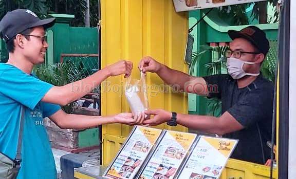 Kebab Rp5 Ribuan Enaknya Bikin Ketagihan