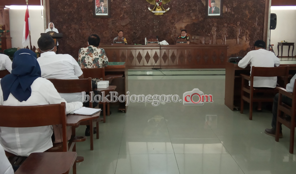 Bupati Beri Pembinaan Pengelolaan Keuangan Desa