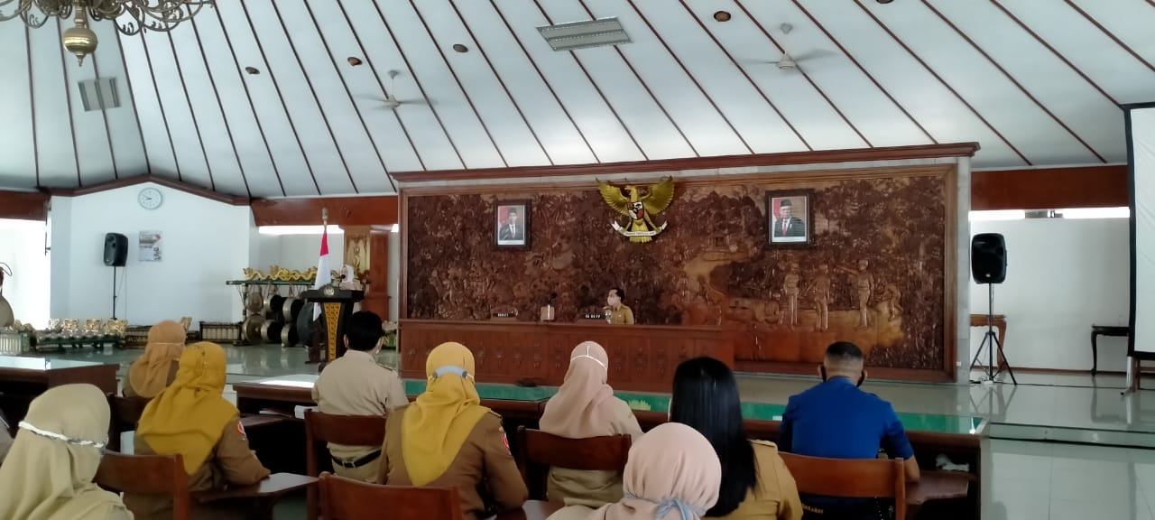 Bupati Bojonegoro Serahkan SK Kenaikan Pangkat Kepada 1.124 ASN