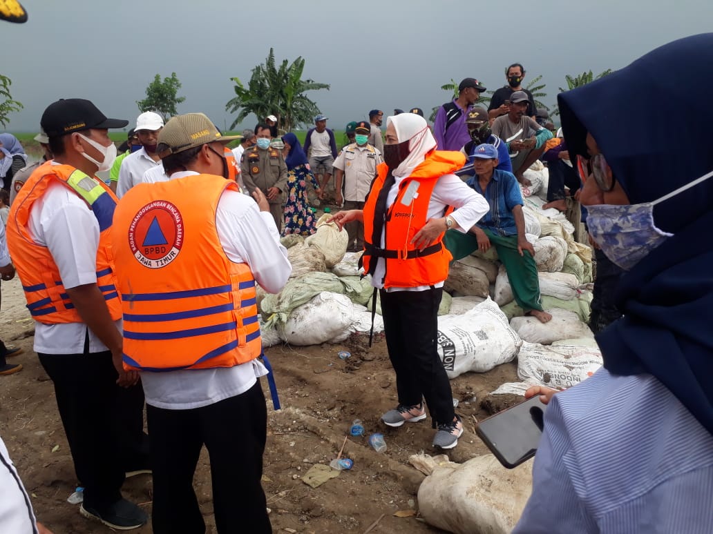 Bupati Tinjau Kondisi dan Penanganan Tanggul Kali Ingas