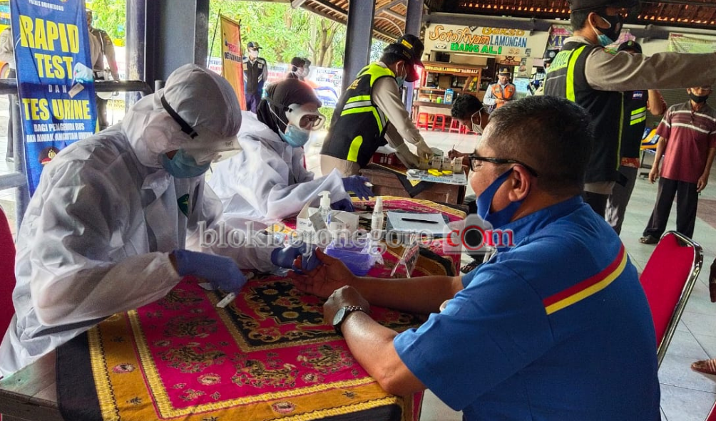 Jelang Nataru, Awak Bus Jalani Pemeriksaan Tes Kesehatan