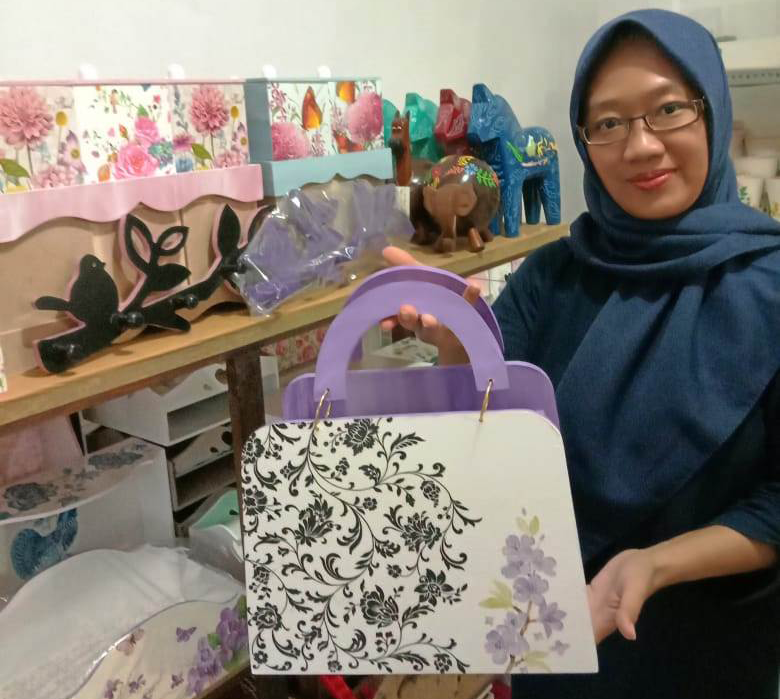 Berawal Foto Produk Orang dan Jual Online, Kini Buka Usaha Sendiri