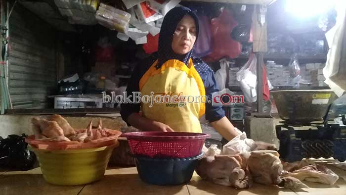 Akhir Pekan Harga Daging Ayam Naik, Perkilogram Rp35.000