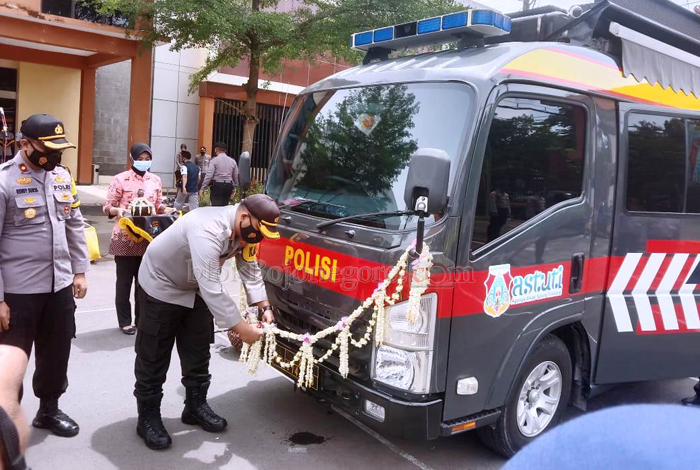 Tanggulangi Covid, Polres Bojonegoro Luncurkan Mobil Astuti