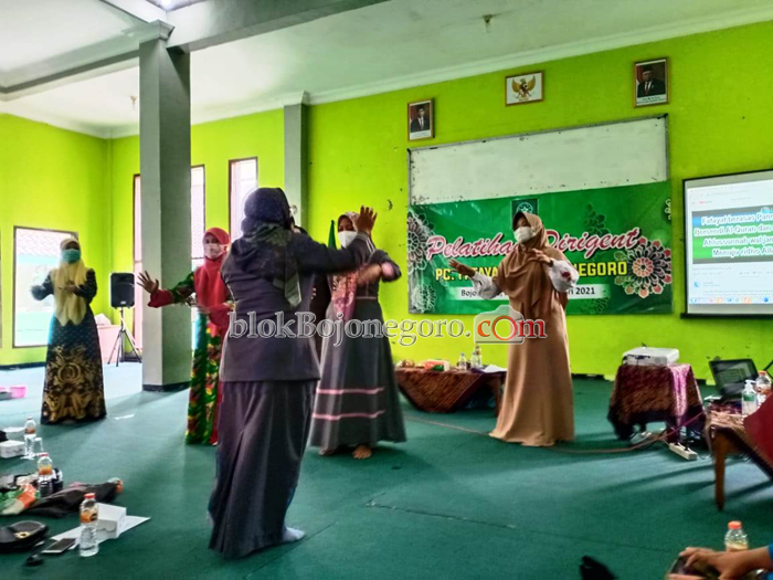 Fatayat Bojonegoro Siapkan Dirigent Handal