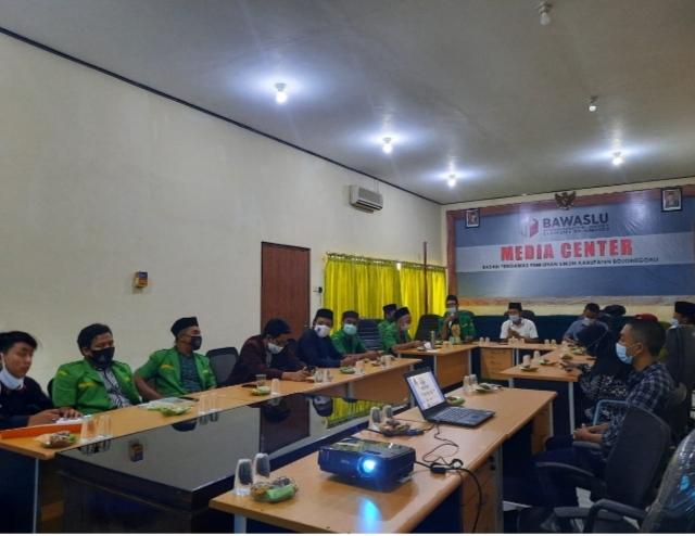 Perkuat Intelektual, Ansor Bojonegoro Diskusi Demokrasi