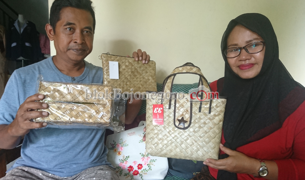 Kreatif dan Unik, Tas Kloso Buatan Tangan Khas Bojonegoro