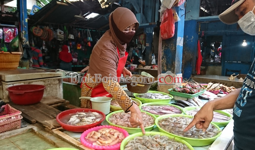 Pengaruh Cuaca, Harga Seafood Merangkak Naik