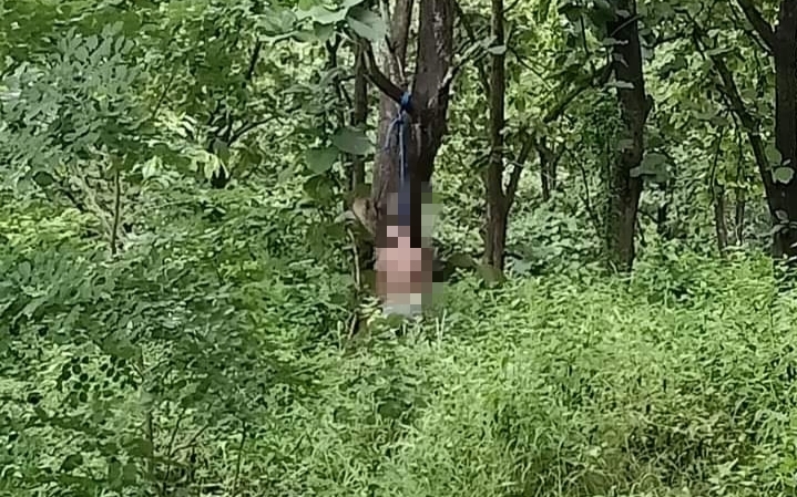Mayat Tanpa Identitas Ditemukan Tergantung di Hutan Ngraho