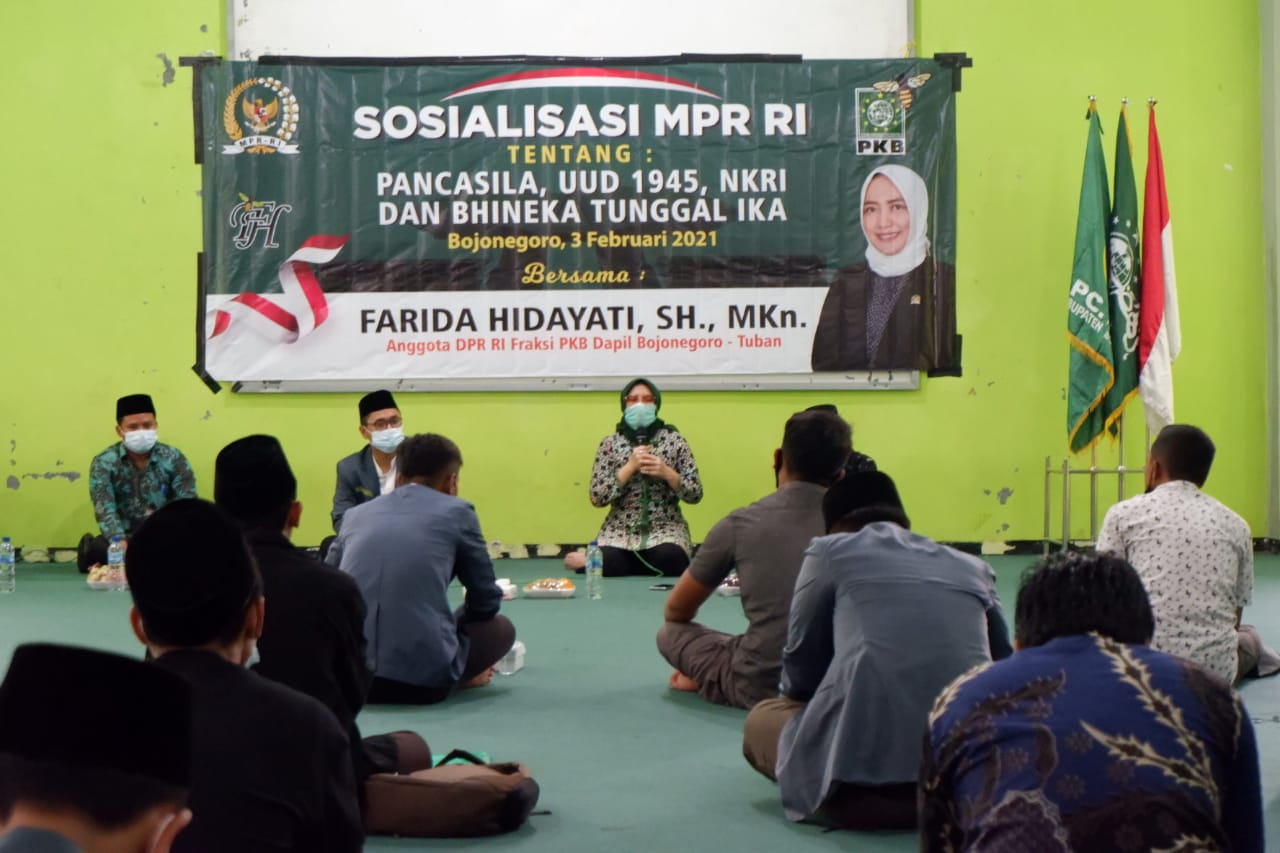 Farida Hidayati Sosialisasikan 4 Pilar Kebangsaan Kepada PC IPNU Bojonegoro