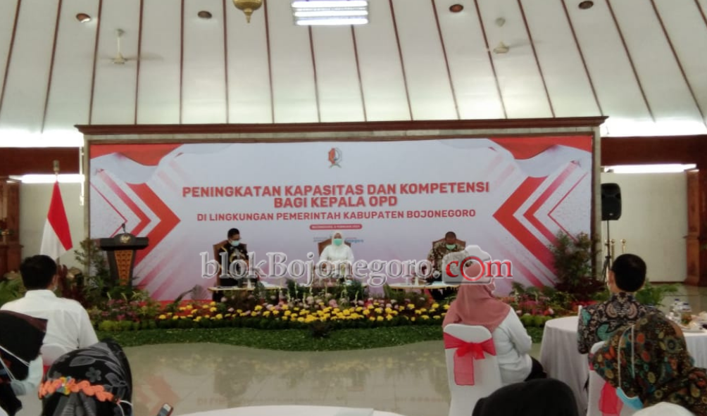 Bupati Anna Hadiri Peningkatan Kapasitas dan Kompetensi bagi OPD