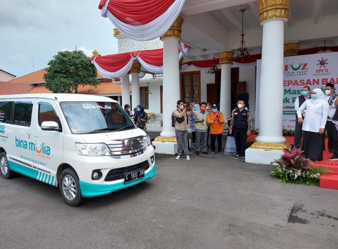 Bantuan untuk Korban Bencana di Nganjuk dan Mamuju Diberangkatkan Gubernur Khofifah