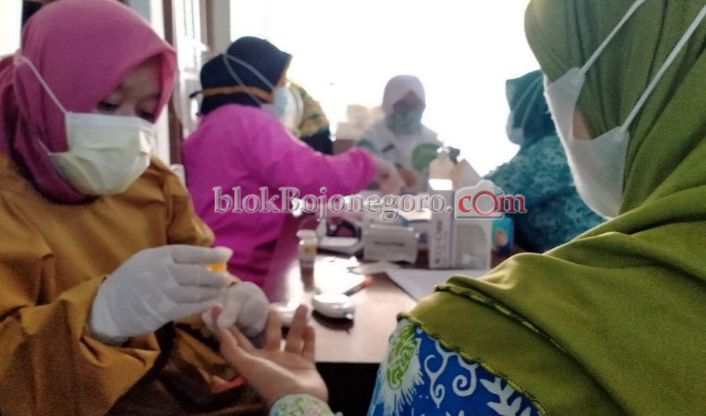 Germas, Perempuan dari Berbagai Organisasi Turut Cek Kesehatan