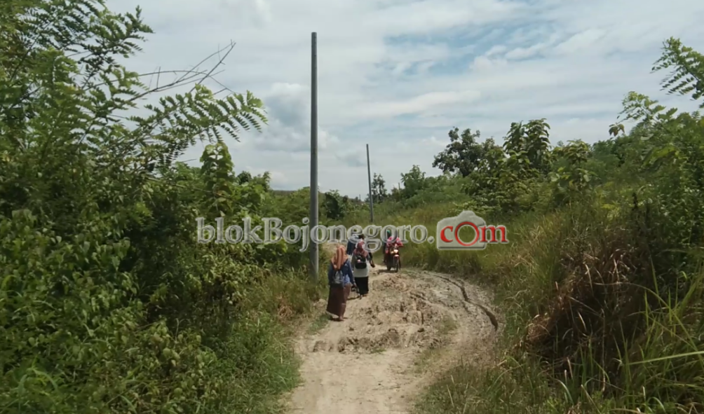 Dua RT di Napis, Bojonegoro Belum Teraliri Listrik