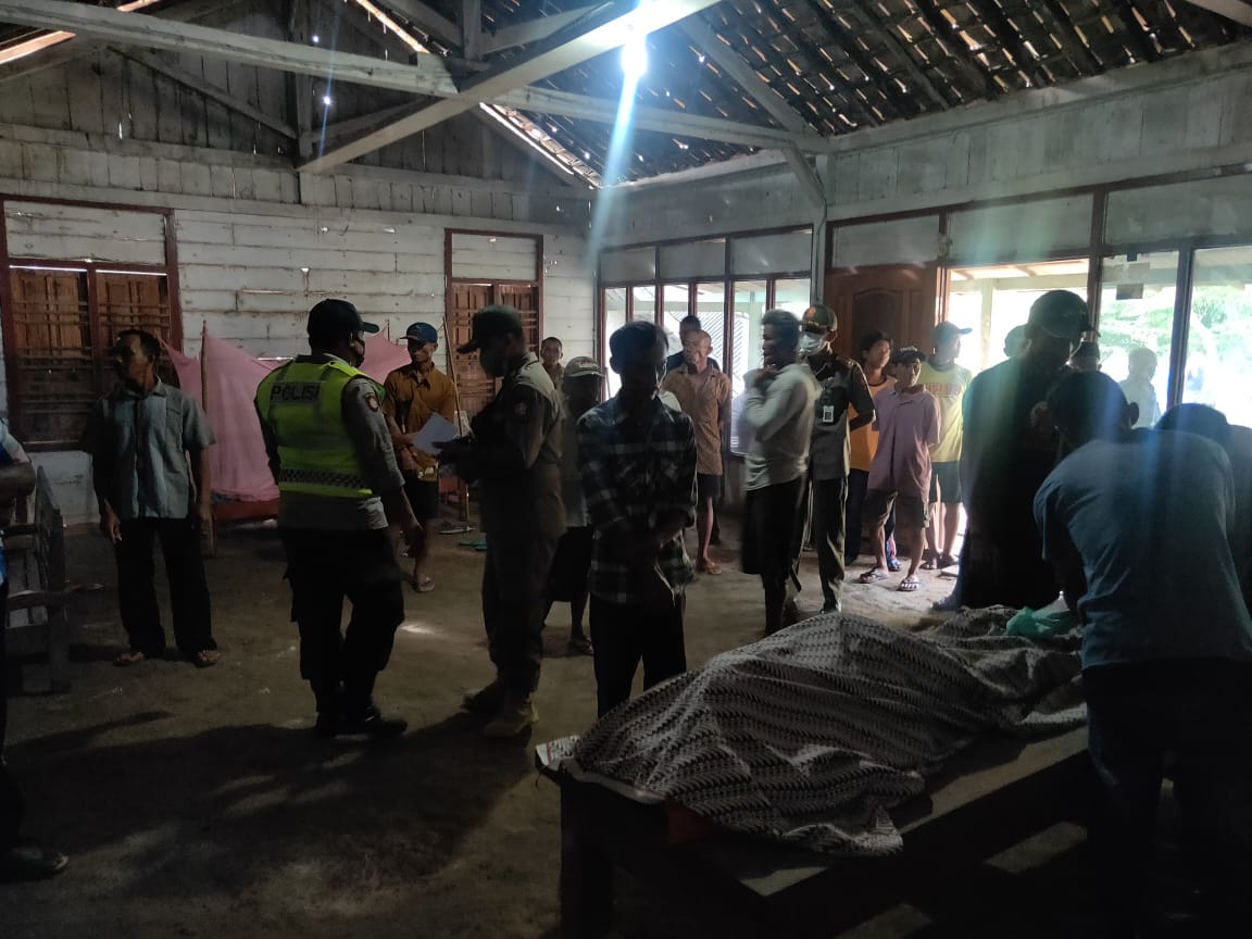Warga Deling Ditemukan Meninggal Gantung Diri di Teras Rumah