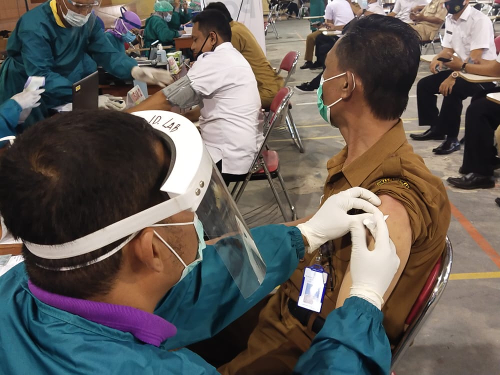 Seluruh Tenaga Pendidik dan Kependidikan Mulai Divaksin