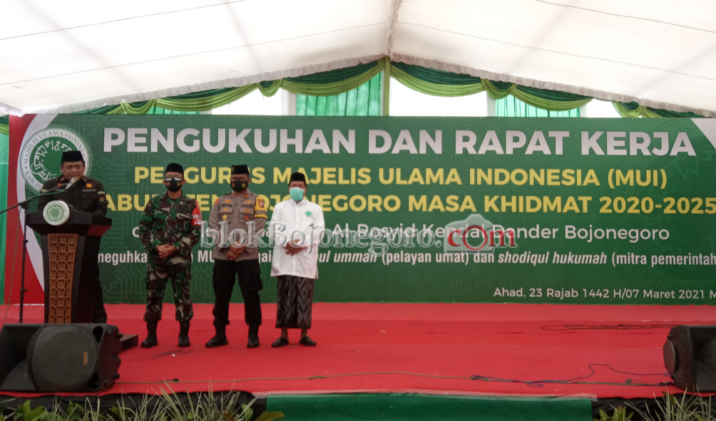 Jajaran OPD Hingga Dandim 0813 Hadiri Pengukuhan dan Rakor MUI