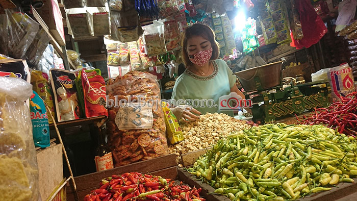 Harga Cabai Meroket, Penjualan Sambal Roa Tetap Capai Luar Negari