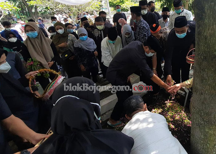 Selamat Jalan Bu Wabup, Sosok Dokter yang Ramah di Mata Tetangga