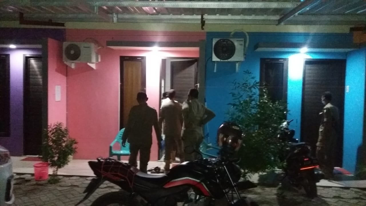 Asyik Ngamar, Dua Pasangan Bukan Suami Istri Diamankan Satpol PP