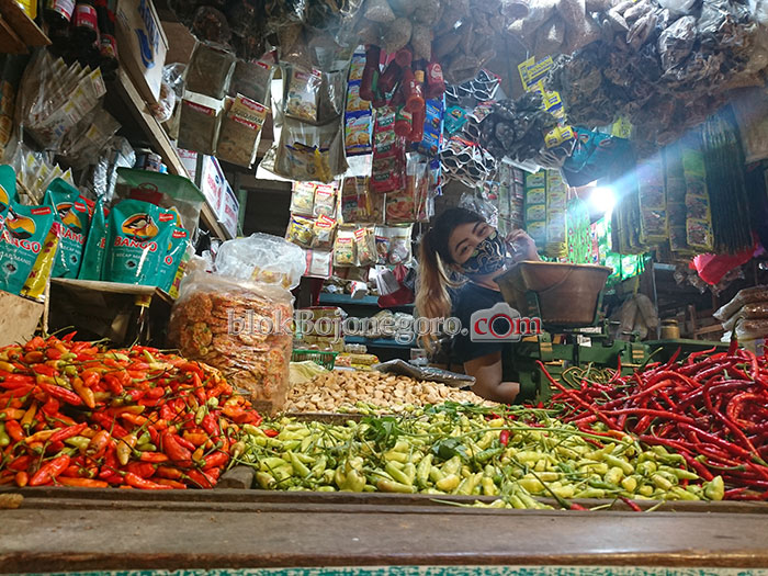 Harga Cabai Berangsur Turun