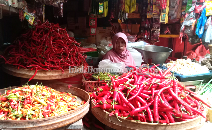 Mendekati Ramadhan, Harga Cabai Mulai Merosot