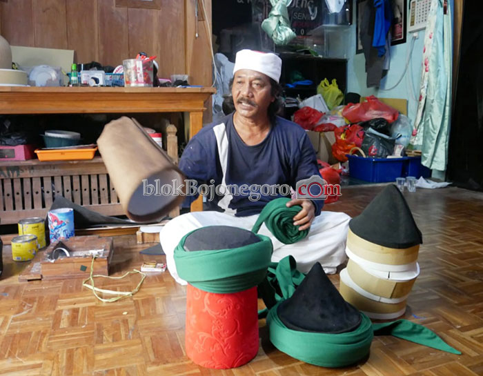 Pengrajin Turban Turki di Indonesia Asal Bojonegoro