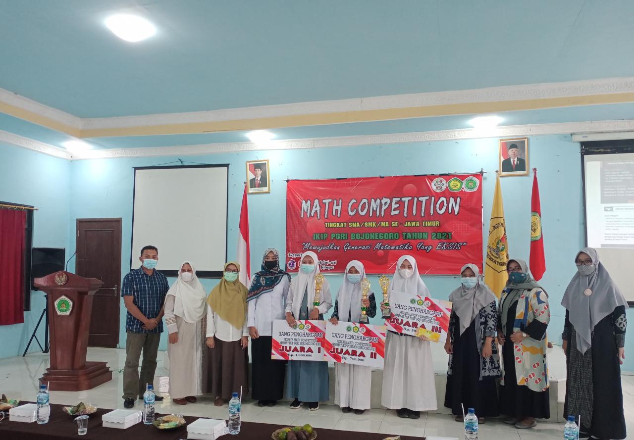 Himmat IKIP PGRI Bojonegoro Sukses Adakan Math Competition