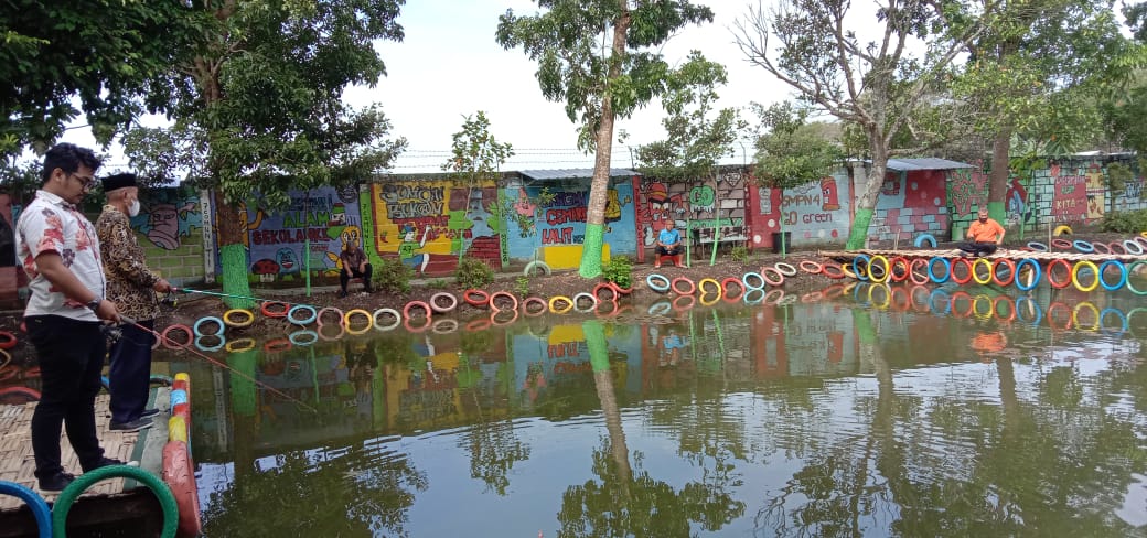 Sekolah Eduagrowisata SMPN 4 Rambah Fasilitas Pemancingan Ikan