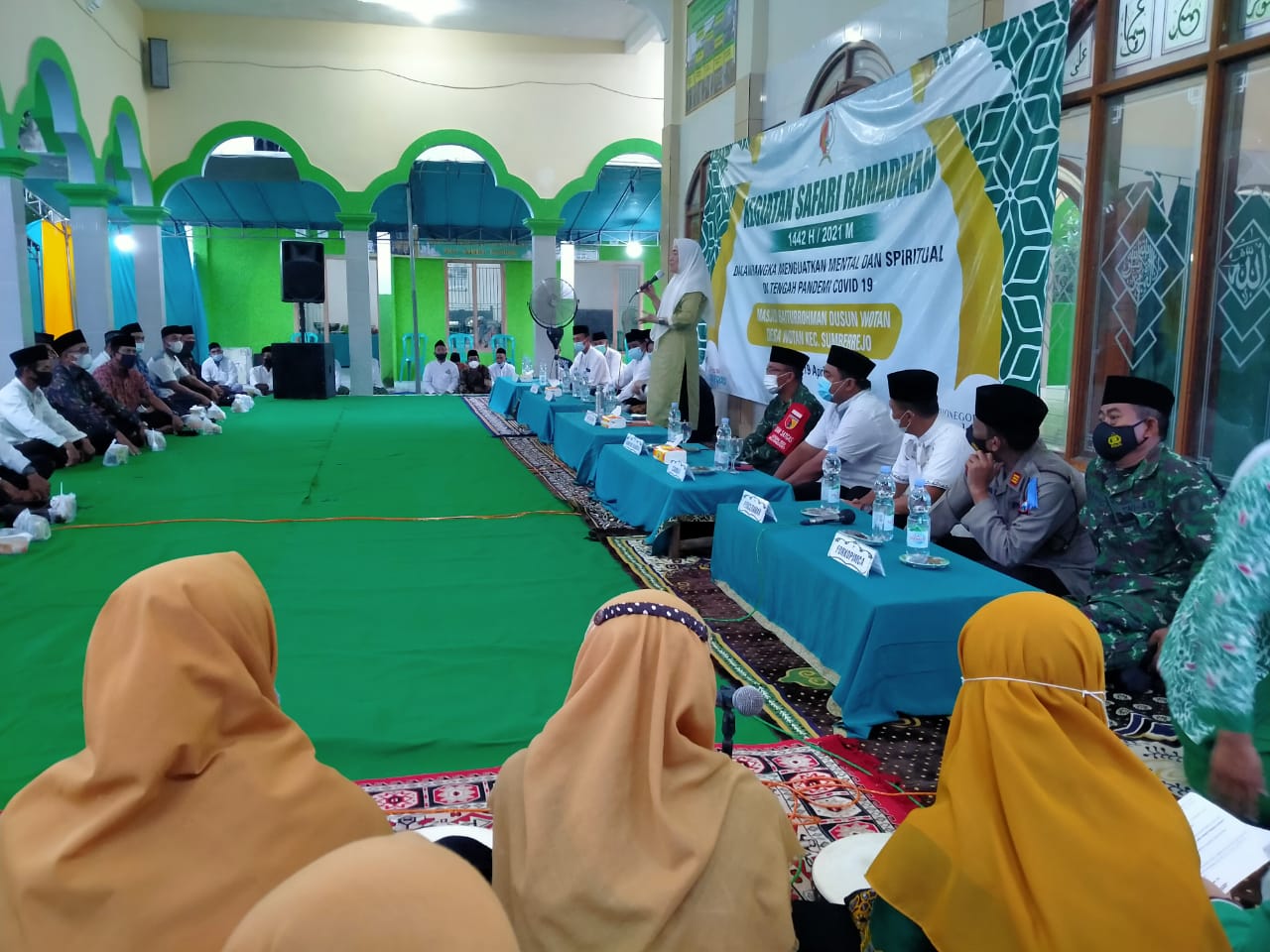 Warga Wotan Antusias Sambut Bupati Saat Safari Ramadan