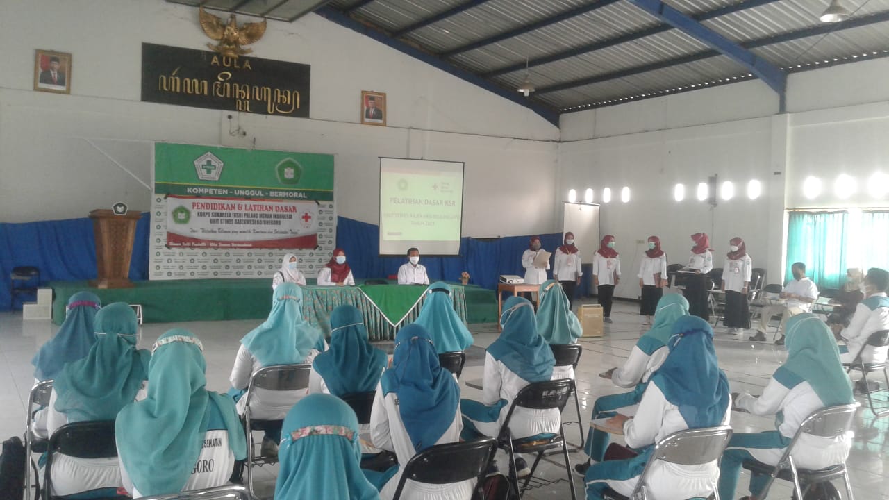 STIKES Rajekwesi Menggelar Latihan Dasar KSR