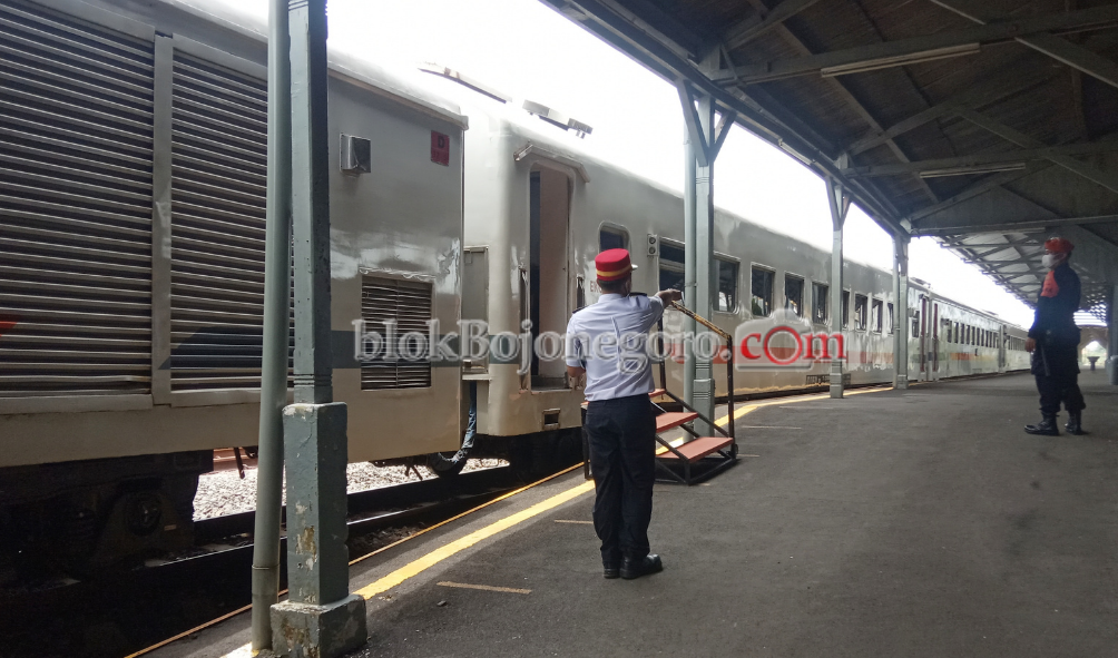 Larangan Mudik, Tinggal Dua Kereta yang Tetap Jalan