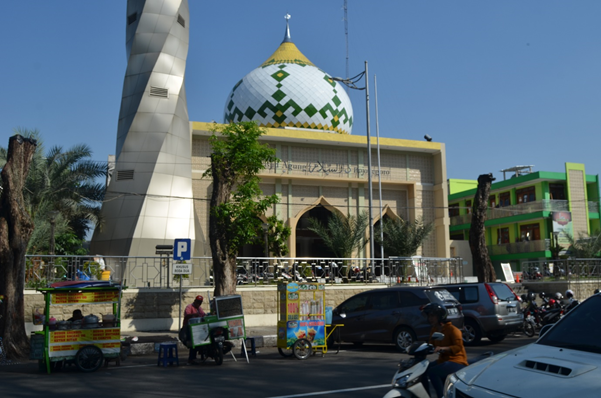 Gelar Salat Idul Fitri Besok, Takmir Masjid Agung Imbau Jemaah Tertib Prokes