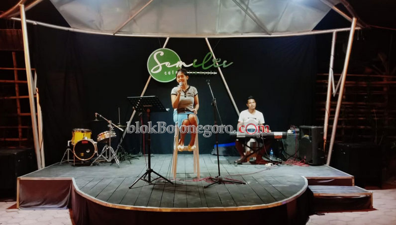 Tongkrongan Baru, Semilir Cafe Suguhkan Pemandangan Pinggir Nggawan