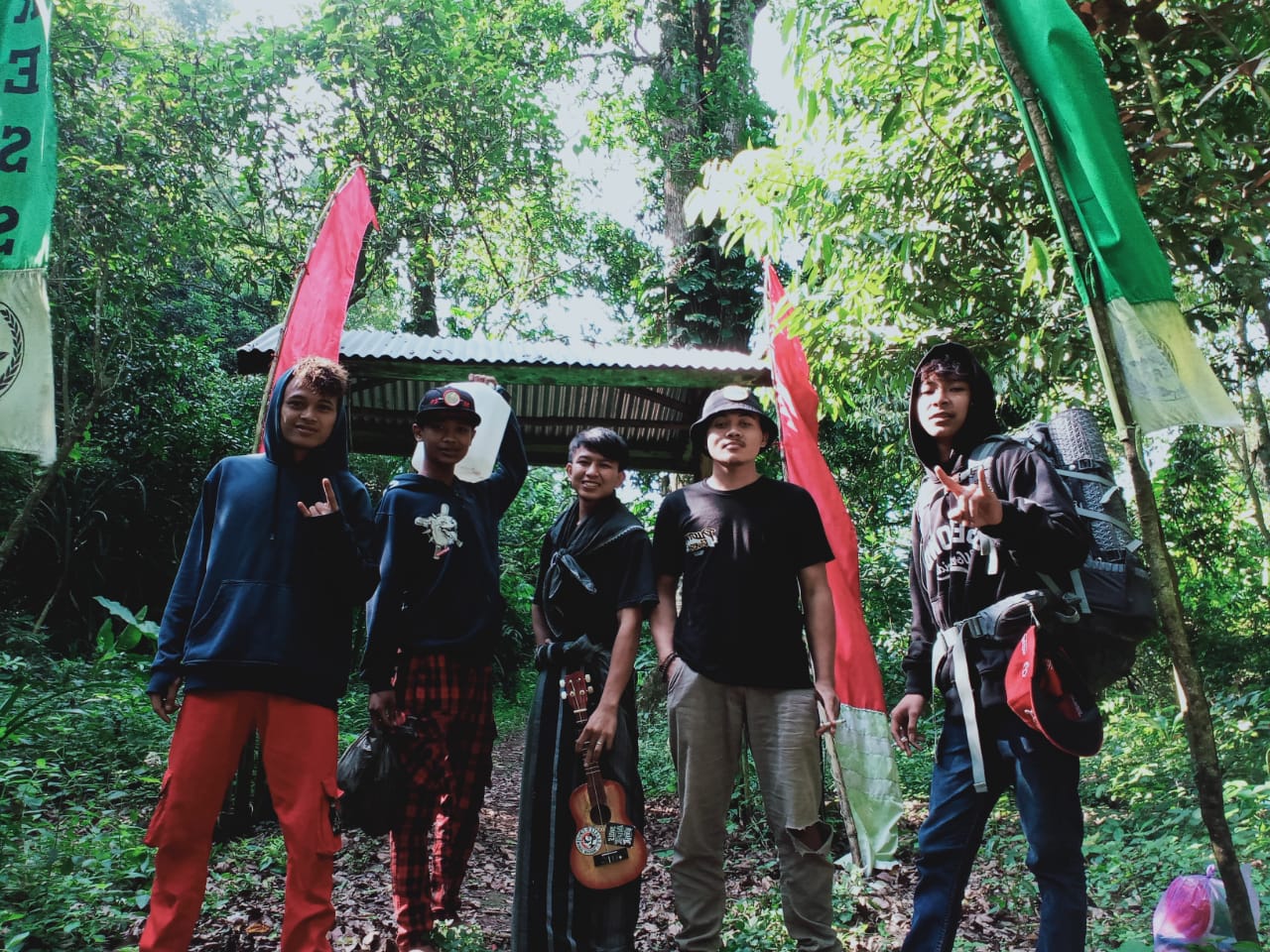 Gunung Pandan, Tempat Petilasan Eyang Derpo dan Nyi Gendrosari