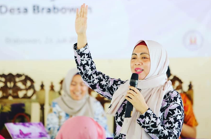 Pemimpin di Dunia Maya itu Nyata