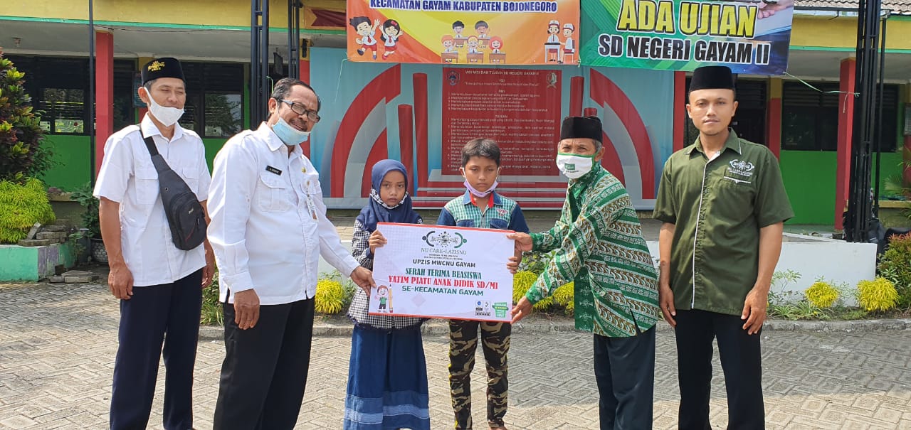 UPZISNU Gayam Salurkan Seratusan Beasiswa ke Anak Yatim