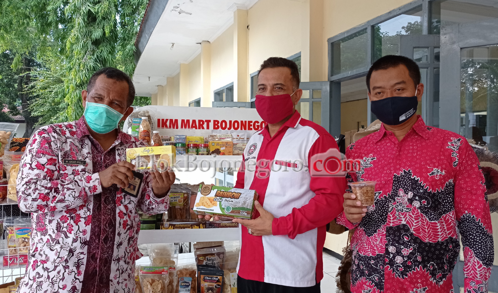 Sebanyak 30 Pelaku Industri Terima Sertifikat Halal