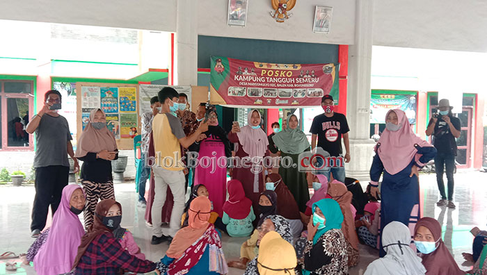 Tolak Masjid jadi Yayasan, Warga Margomulyo Datangi Balai Desa