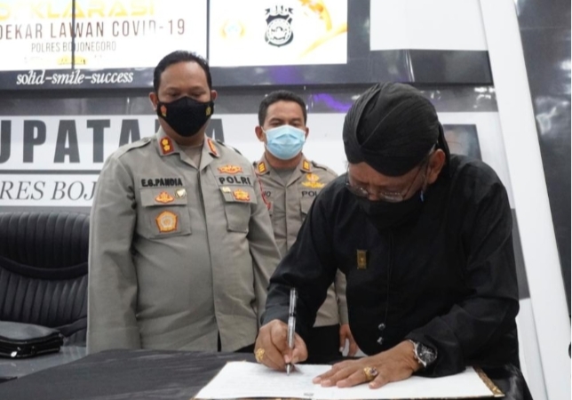 Para Pendekar Bojonegoro Tunjukkan 'Jurus' Lawan Covid-19