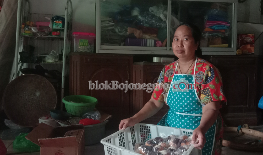 Siti Rukayah, Produsen Roti yang Omzetnya Melimpah